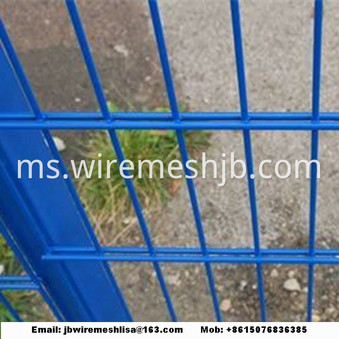 868/656 Powder Coated Double Weft Wire Mesh Fence